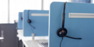 Contact center headset office agent 1100x550